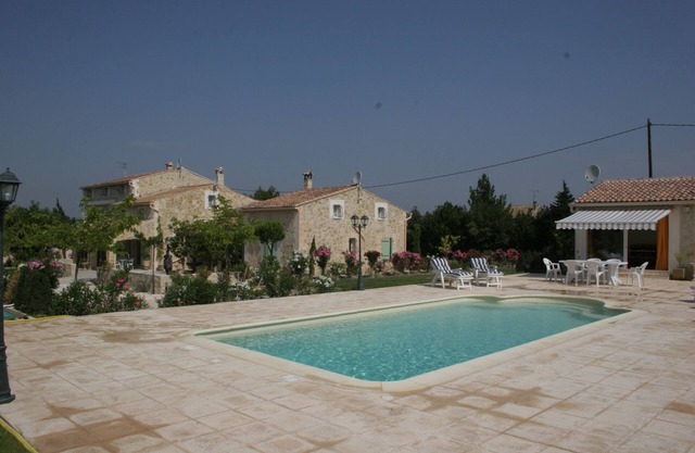 RENTALS OF THE ALPILLES - MIMOSA