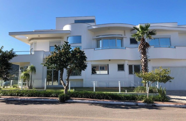 Residence in the Conceição lagoon