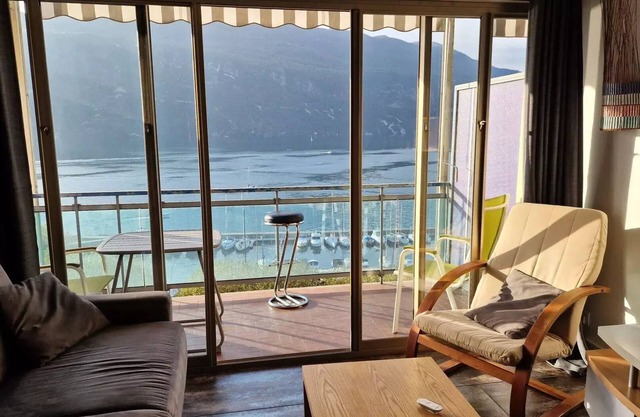 Residence Les Belles Rives E - Beautiful and stunning views of Lake Bourget!
