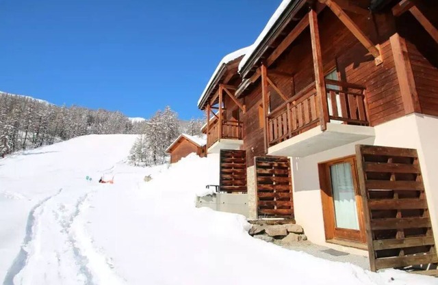 Residence Parc Aux Etoiles - CH12PAE - DUPLEX CHALET 2 CHAMBRES, BORD DE PISTE