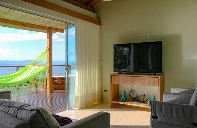 Residencia incrível com vista espetacular