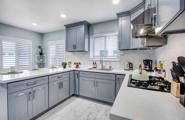 Residential Haven with EV Charger, Pool and BBQ, Perfect for Families