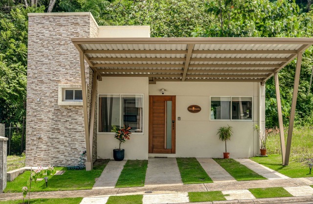 Resort home near the beach with private pool, tennis, Ping-Pong, gym, W/D