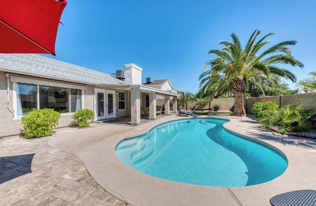 Resort Style Vacation Home w/FREE Heated Pool