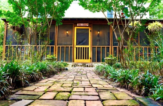 Rest. Relax. Renew at "The Cove at Coosaw". adorable cabin on 7.7 acres