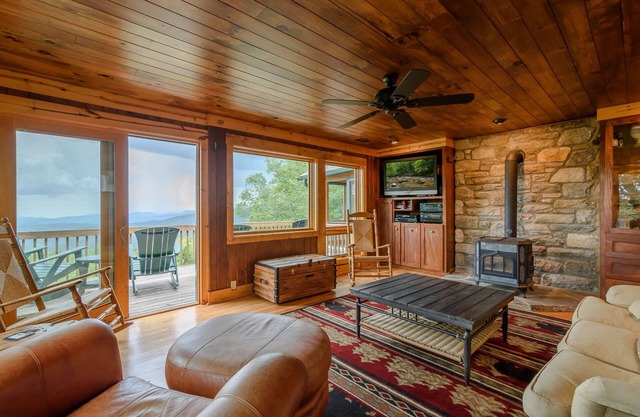 Retreat for Mountain Adventure and Relaxation