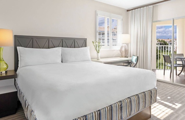 RETREAT TO OUR FAMILY-FRIENDLY RESORT IN ORLANDOn 2-bedroom resort Orlandon