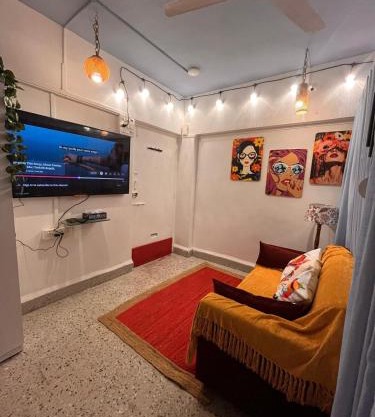 Retro Bandra - Cozy Comfort in a Heritage Village