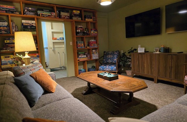 Retro Game Night Escape - Vintage Vibes & Classic Boardgame Fun Await!