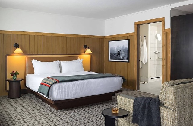 Retro-Inspired Lodge w/On-Site Dining & Social Courtyard in Jackson Hole