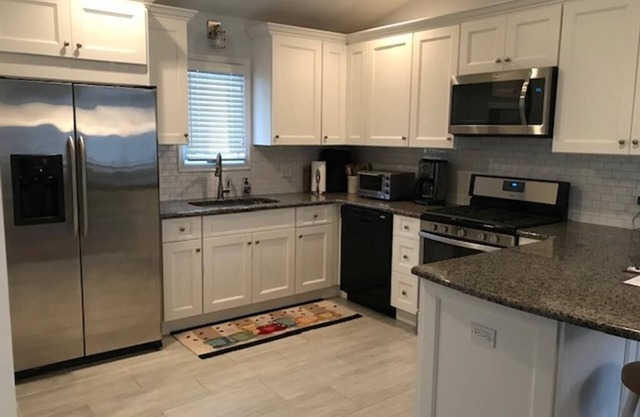 Reverse Living Home Walking Distance to Beach