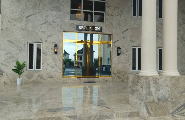 Rhocharls Hotel and Suites