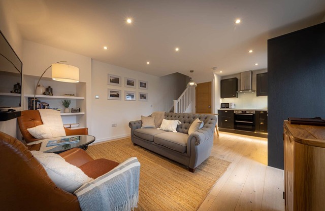 Rhu House Cottage