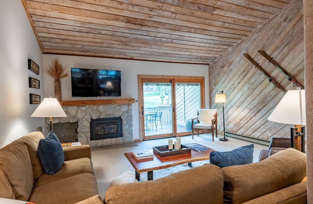Ridge Condo 2686- Cozy Home Away from Home