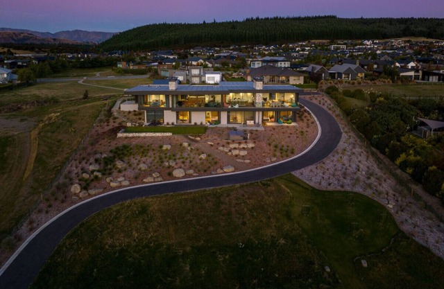 Ridgecrest | Lake Views | Sleeps 12