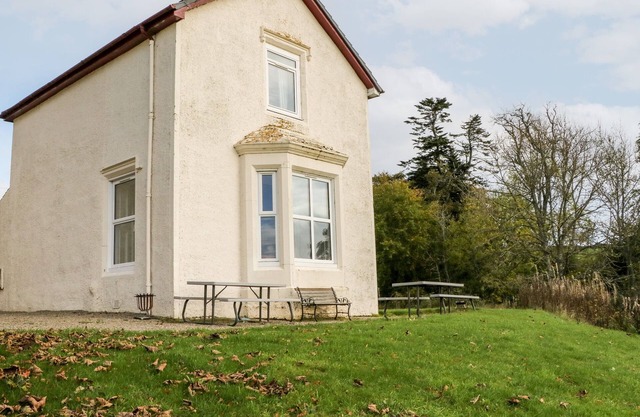 RIECHIP, pet friendly, character holiday cottage in Dunkeld