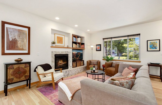 Rigden Retreat Garage, Dog Friendly, Near Trails