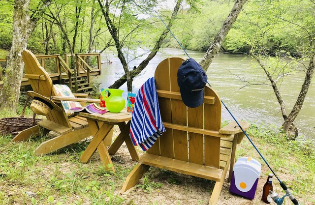 Right on the ChattahoocheeRiver - visit Helen, fish off deck, or enjoy fire pit.