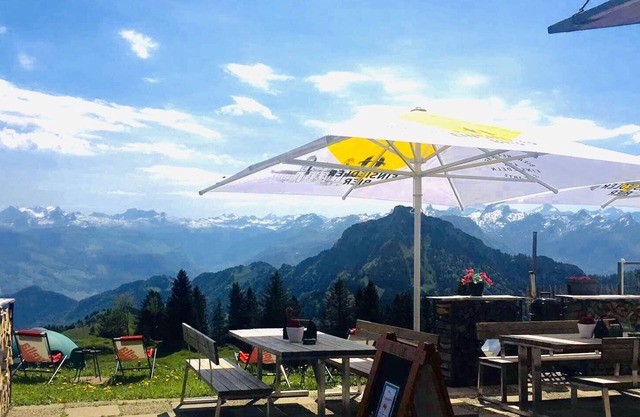 Rigi Burggeist Guesthouse
