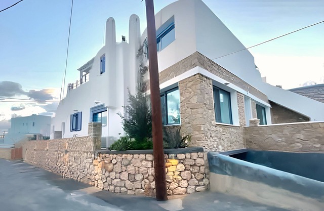 Rising Sun House Santorini