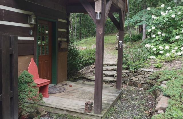 ~River Access inFish, Paddle, Bike, Hike, Pet Friendly, 6 private acres~