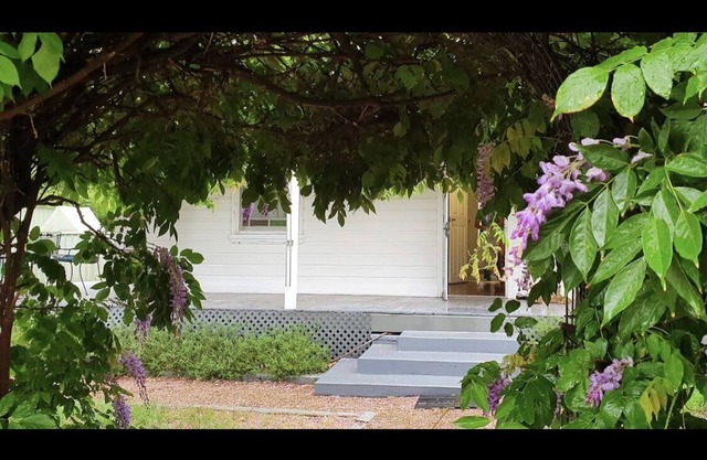 River Cottage perfect for your stay over in Coonabarabran. 200m from Main Str.