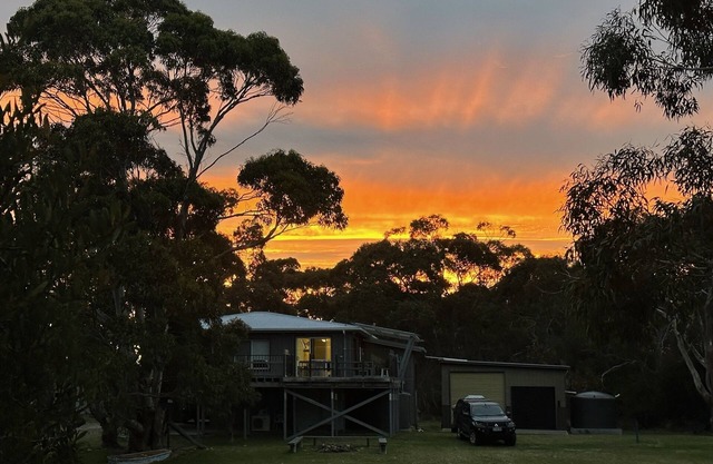 River Edge Holiday Home