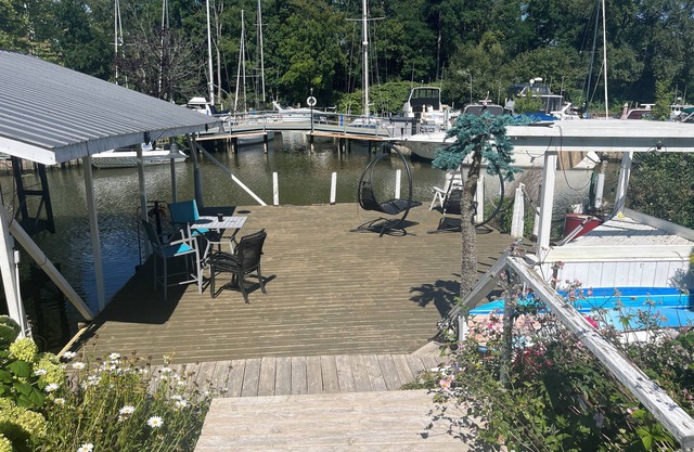 River front cottage close to the beach