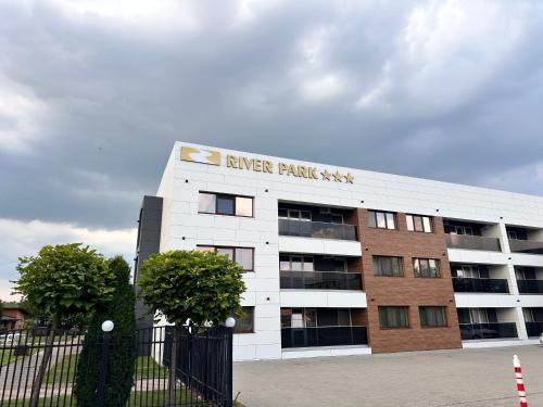 River Park Hotel