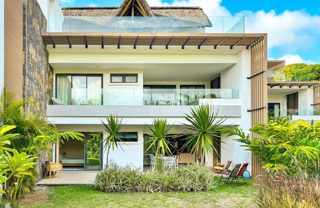 River & Pool Oasis - Modern 159sqm Apt, Mauritius