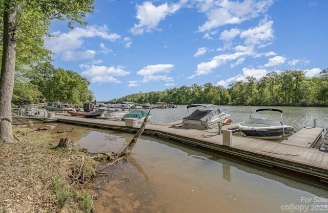 River Retreat-Charlotte near US Whitewater Ctr- theater room, 15 mins to uptown!