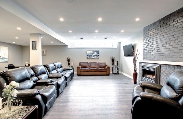 River Valley Modern High End Suite