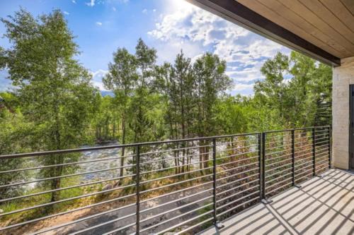 River West 822
