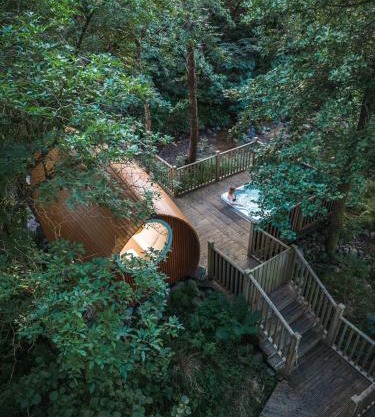 RiverBeds - Luxury Wee Lodges with Hot Tubs