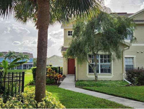 Rivercrest Retreat - Entire Townhome