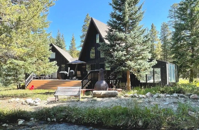 Riverfront A-Frame - Luxury Ski Cabin - Breckenridge