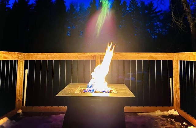 Riverfront and Pet Friendly Oasis 10 minutes from Bancroft✨