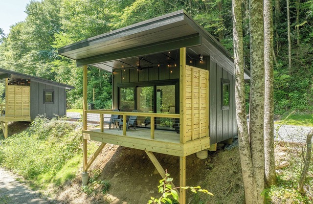 Riverfront Fishing Cabin with HOT TUB