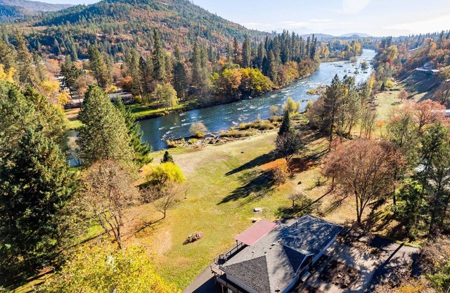 Riverfront Getaway, Beautifully Remodeled Home