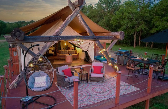 Riverfront | Glamping| Yurt | Hot Tub | Firepit | Kayaks