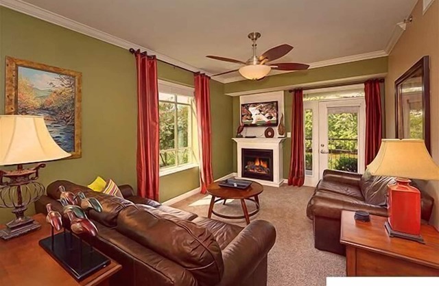 Riverfront Spacious Luxury Condo in Perfect Location near Tanger Outlets