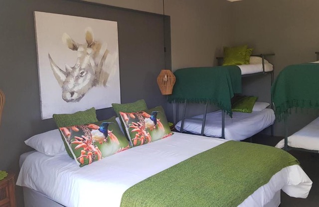 Riverrun Resort 6-Sleeper River Unit