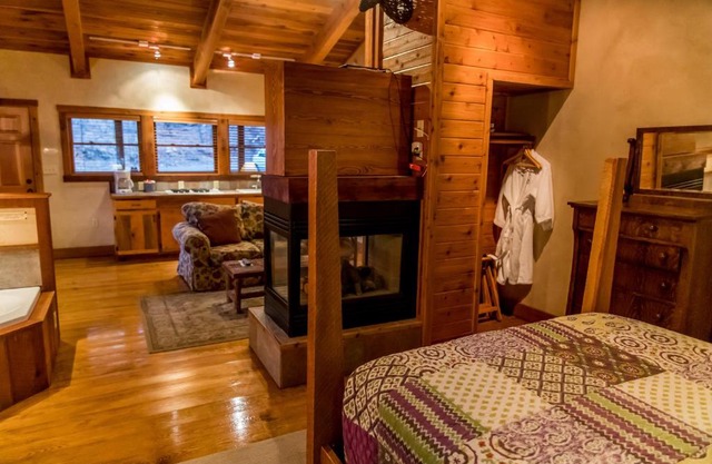 Riverside Cottage #24