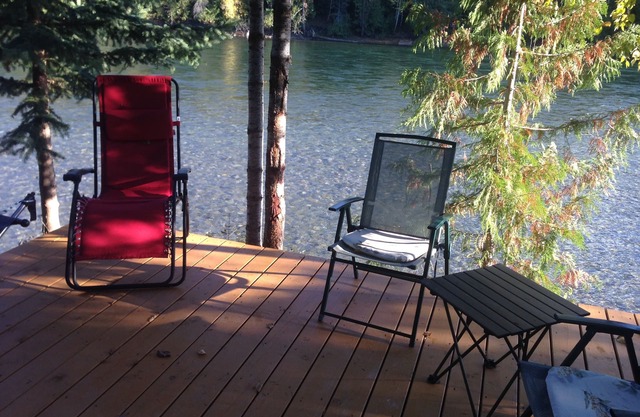 Riverside Guest House overlooking the Clearwater RIver draining Wells Gray Park