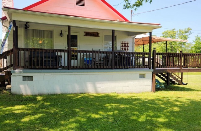 Riverside Home Close to West Virginias Prime AttractionsnThe Camp House