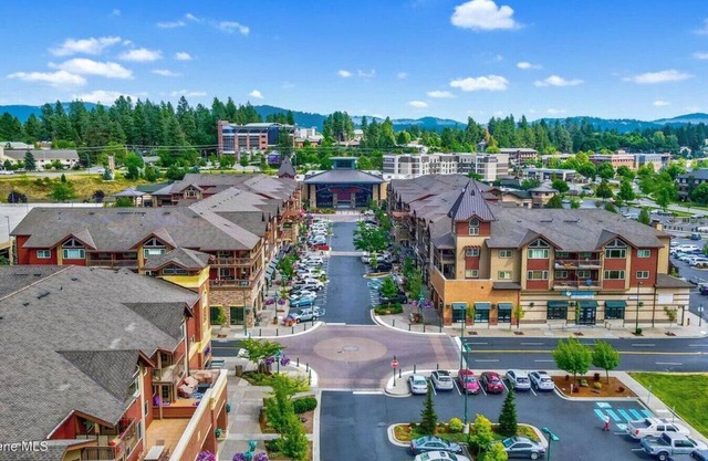 Riverstone Centro Del Villaggio