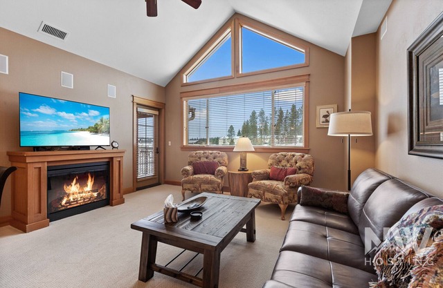 Riverstone Village—3rd Floor Corner Condo, Relax and Enjoy the Peaceful Sounds of Nature!