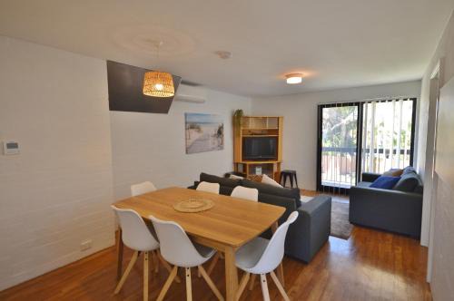 Riverview Holiday Apartment 102 - Kalbarri, WA