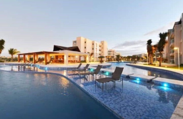 Riviera Beach Place golf residence