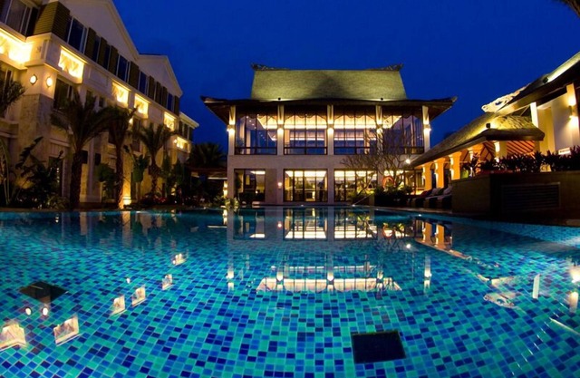 Riyuegu Hotsprings Resort